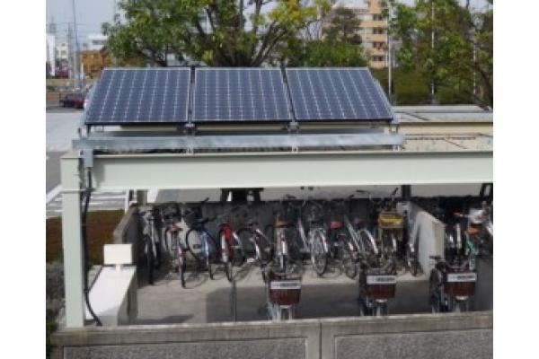 Sanyo remplit Tokyo avec des vélos à énergie solaire et des stations de recharge et  à emprunter