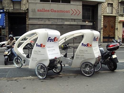 FedEx utilise des tricycles électriques pour ses livraisons à Paris