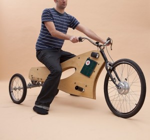 triciclo-exposicion-de-madera1